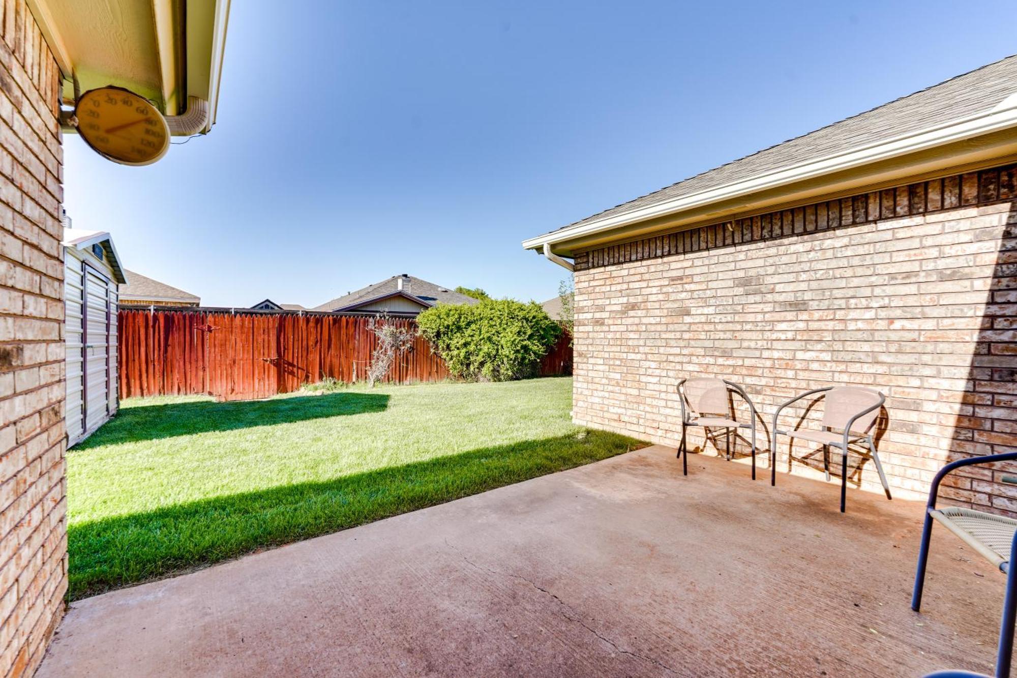 Spacious Lubbock Home With Yard 9 Mi To Texas Tech! Exterior photo